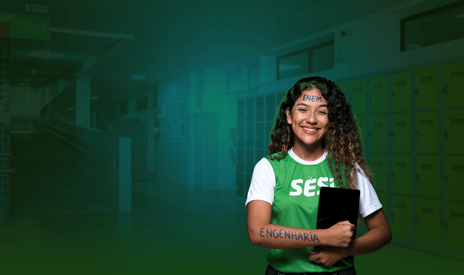 Estudante da Escola SESI preparada para o ENEM e para a Engenharia